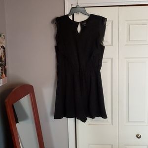 Short ruffle accent V neck romper